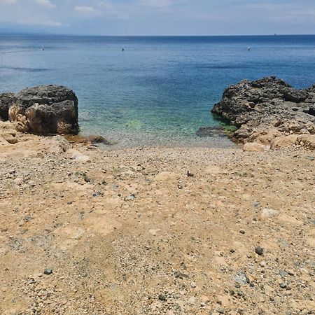 막탄 Oceanfront At Arterra, Fast Wifi, Nflix, Kitchen -C 빌라 외부 사진
