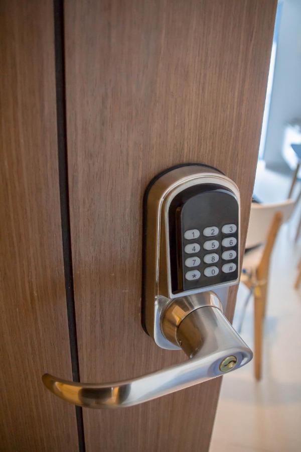 막탄 Oceanfront At Arterra, Fast Wifi, Nflix, Kitchen -C 빌라 외부 사진